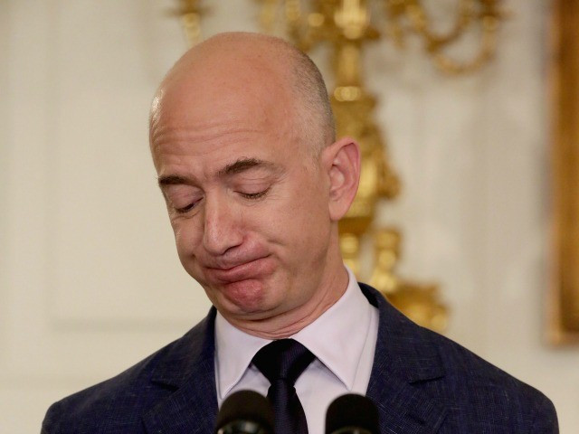 jeff bezos chi duoc lam nguoi giau nhat the gioi trong vai gio