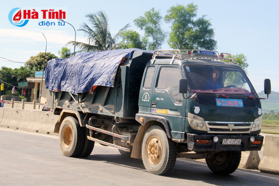 phat den 14 trieu dong loi khong gan phu hieu sao tai xe van dung dung