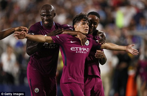 manchester city gianh chien thang huy diet truoc real madrid