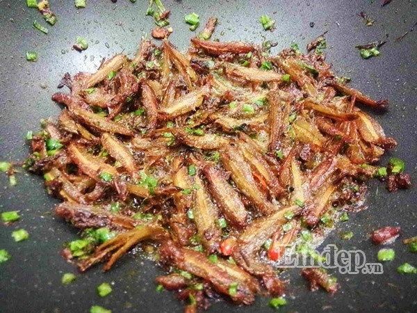 gian di re tien nhu ca com xao chua ngot ma noi com van bay het veo