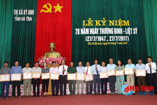 trang trong ky niem ngay thuong binh liet sy tai cac dia phuong don vi