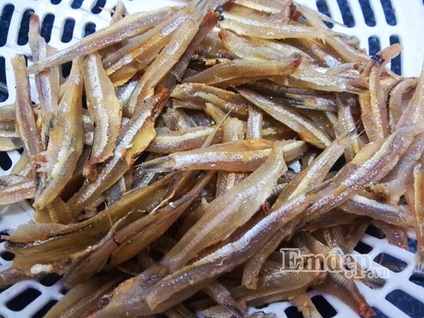 gian di re tien nhu ca com xao chua ngot ma noi com van bay het veo