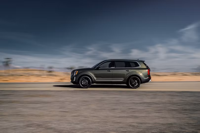 SUV “hạng sang” Kia Telluride chốt giá ngang Ford Explorer