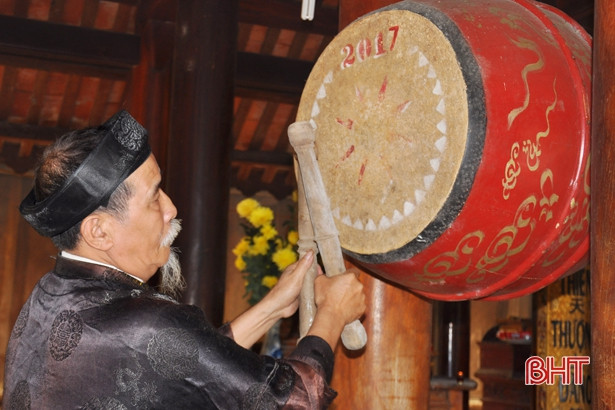 Đầu năm đi lễ đền Trầm Lâm