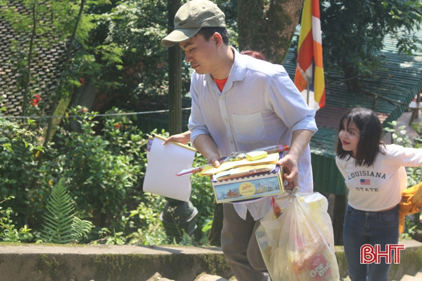 Nô nức lễ hội chùa Hương Tích ngày đầu năm mới