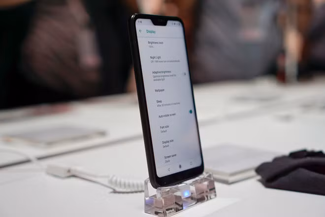 Loạt smartphone giảm giá mạnh sau Tết