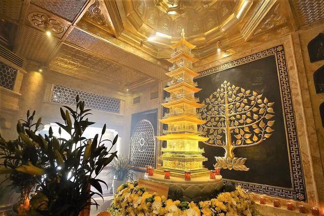 Ngắm dáng chùa Việt ẩn trong dáng núi, đẹp kỳ ảo giữa chốn mây bồng