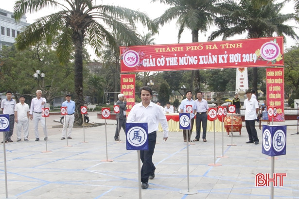 Về Hà Tĩnh, xem đánh cờ thẻ mừng xuân Kỷ Hợi