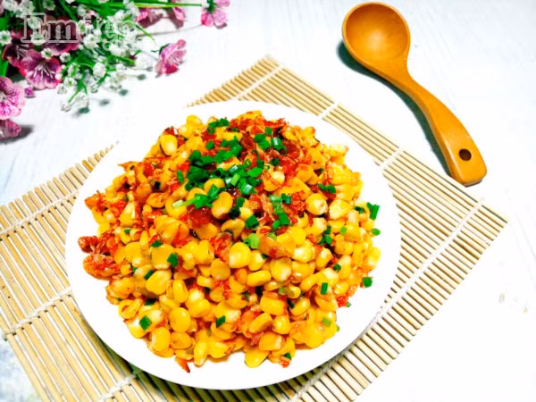 Tết ngán giò chả thì làm ngô ngọt xào tép khô thơm lừng đổi bữa