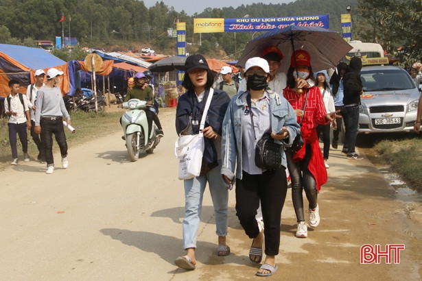 Hơn 13 vạn lượt du khách đến Hà Tĩnh du xuân Kỷ Hợi