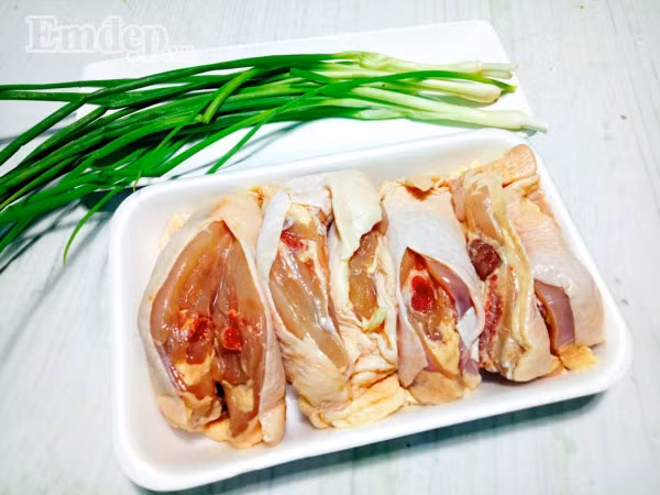 Gà hấp hành ngọt nước thơm lừng mà chẳng bị ngán