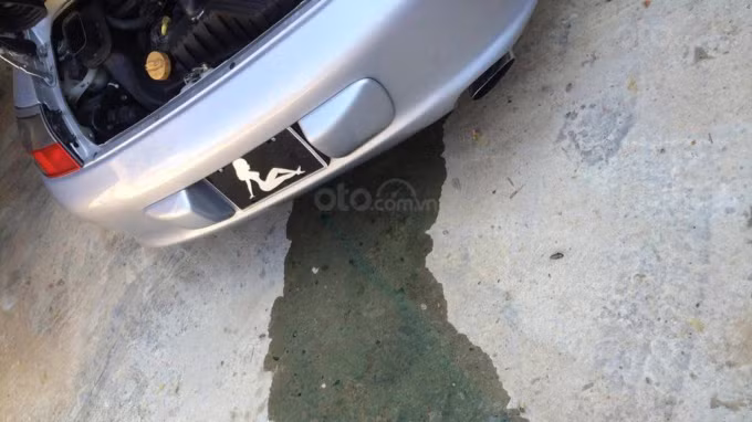 Chuyện gì sẽ xảy ra nếu nước làm mát rò vào dầu động cơ ôtô?