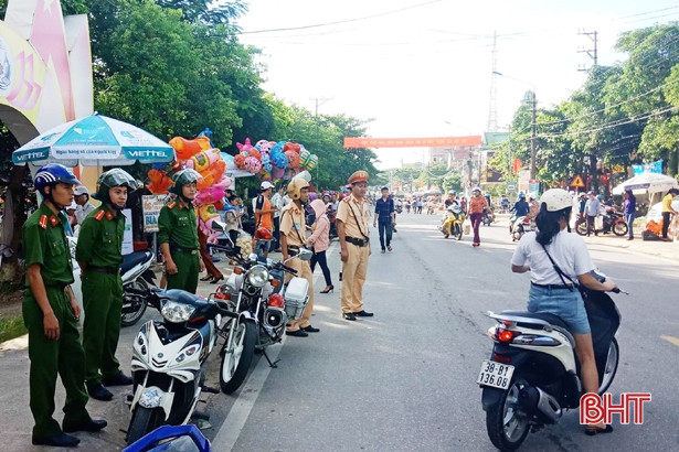 Củng cố hồ sơ để xử lý các đối tượng đốt pháo trên đường mòn Hồ Chí Minh, QL 15A
