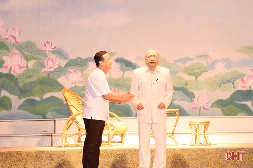 Công diễn vở ca kịch “Lời Bác dặn trước lúc đi xa” tại Can Lộc