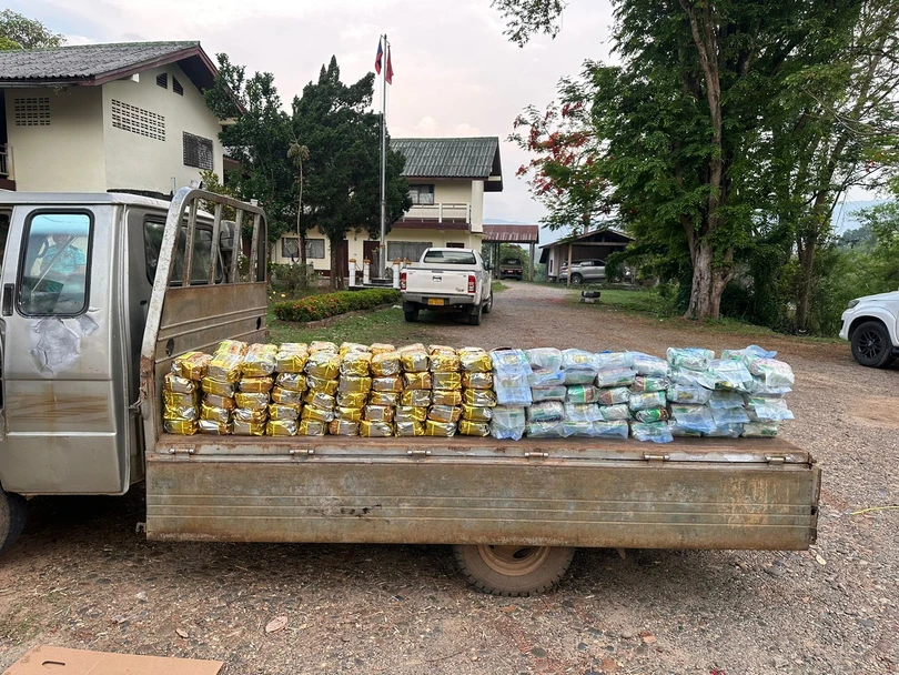 Truy đuổi xe tải chở 150 gói ma túy “thông chốt” kiểm soát ở Lào