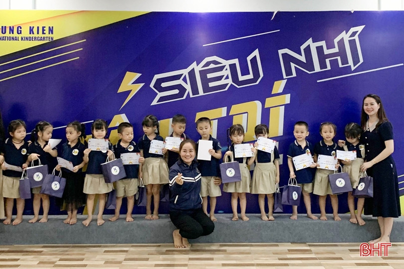 “Siêu nhí” Trung Kiên đấu trí