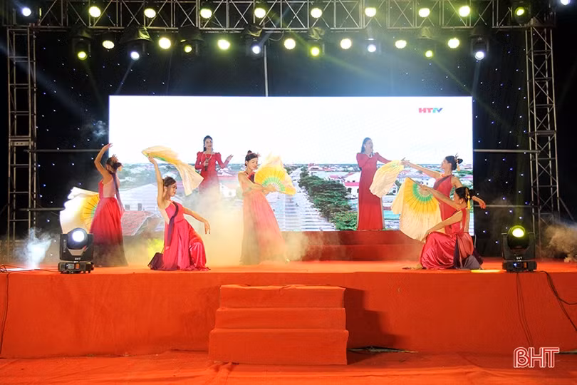 Đặc sắc lễ hội du lịch biển xã Cương Gián