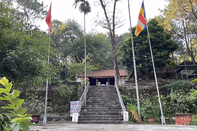 Thăm Chân Tiên tự, ngôi chùa cổ trên dãy núi Hồng Lĩnh