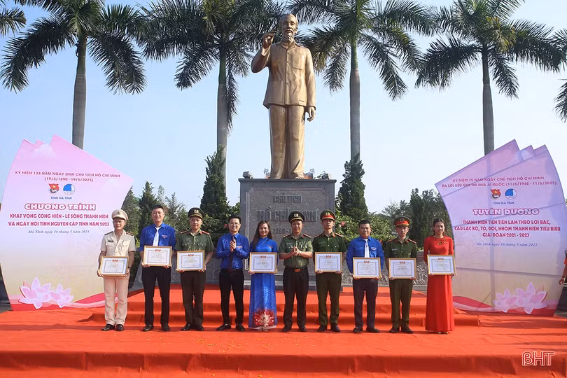 Hà Tĩnh tuyên dương thanh niên làm theo lời Bác và CLB thiện nguyện tiêu biểu