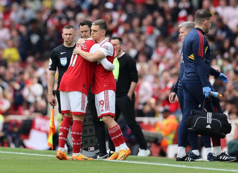 Arsenal tan mộng vô địch Ngoại hạng Anh
