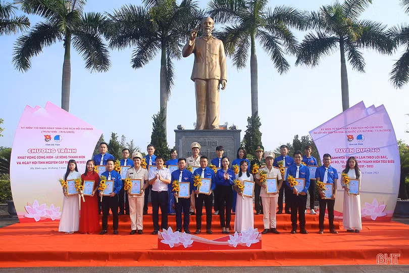 Hà Tĩnh tuyên dương thanh niên làm theo lời Bác và CLB thiện nguyện tiêu biểu