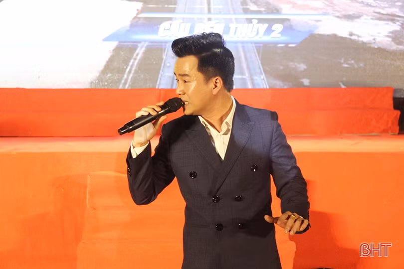 Đặc sắc lễ hội du lịch biển xã Cương Gián