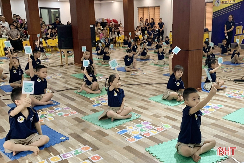 “Siêu nhí” Trung Kiên đấu trí