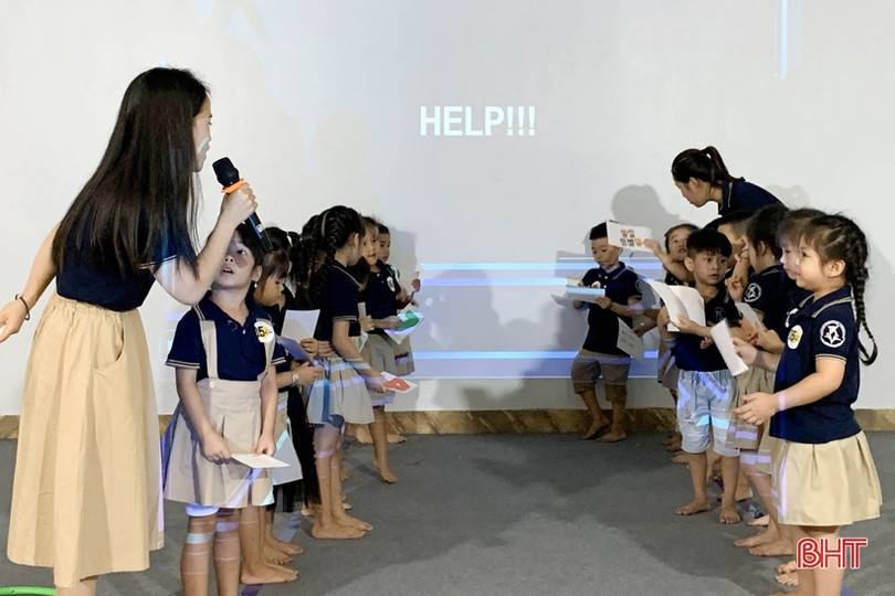 “Siêu nhí” Trung Kiên đấu trí