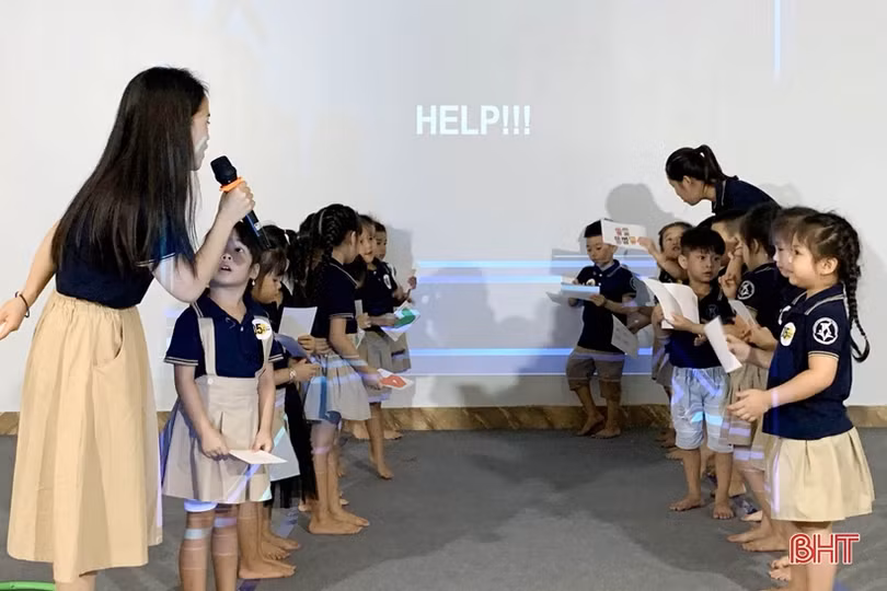 “Siêu nhí” Trung Kiên đấu trí