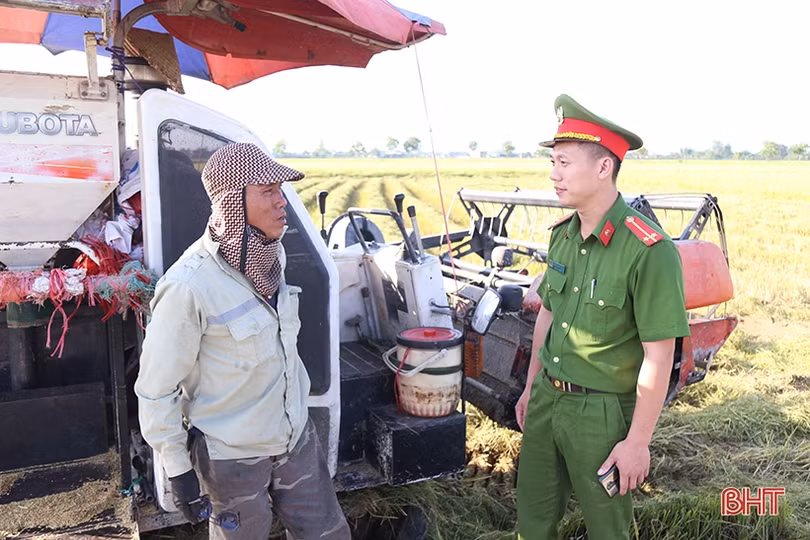 Quyết không để xảy ra tình trạng “bảo kê” gặt lúa ở Hà Tĩnh