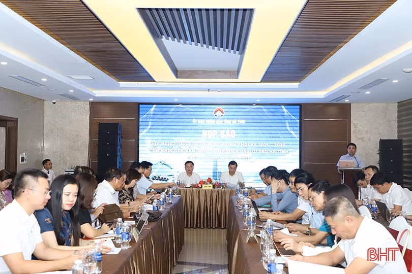 Họp báo về Hội nghị công bố Quy hoạch tỉnh và xúc tiến đầu tư vào Hà Tĩnh