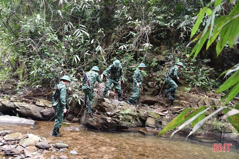 Những bước chân tuần tra trên tuyến biên giới Việt - Lào