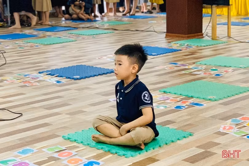 “Siêu nhí” Trung Kiên đấu trí