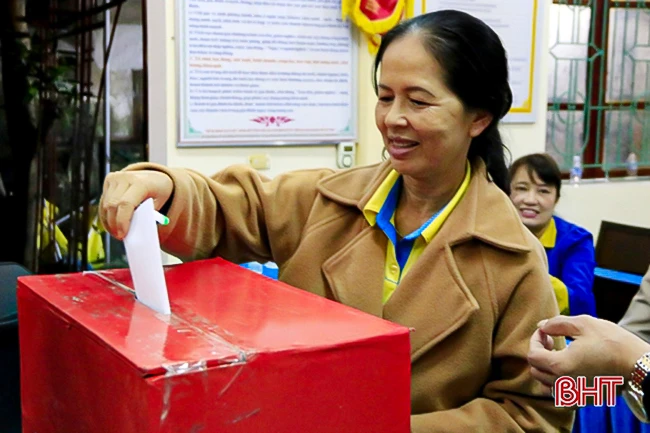 Cán bộ - nhân tố quyết định sự thành bại của cách mạng