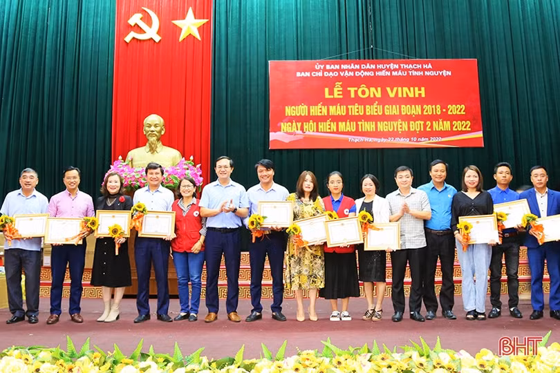 Tiếp nhận 315 đơn vị máu tại ngày hội hiến máu tình nguyện ở Thạch Hà