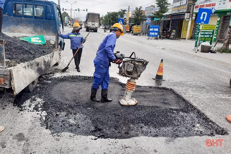 Quốc lộ 1 đoạn qua Hà Tĩnh xuống cấp, công tác khắc phục chậm trễ