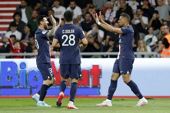 Mbappe tỏa sáng trong ngày Neymar vắng mặt