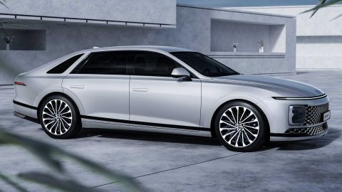 Những hình ảnh thực tế đầu tiên của Hyundai Grandeur 2023