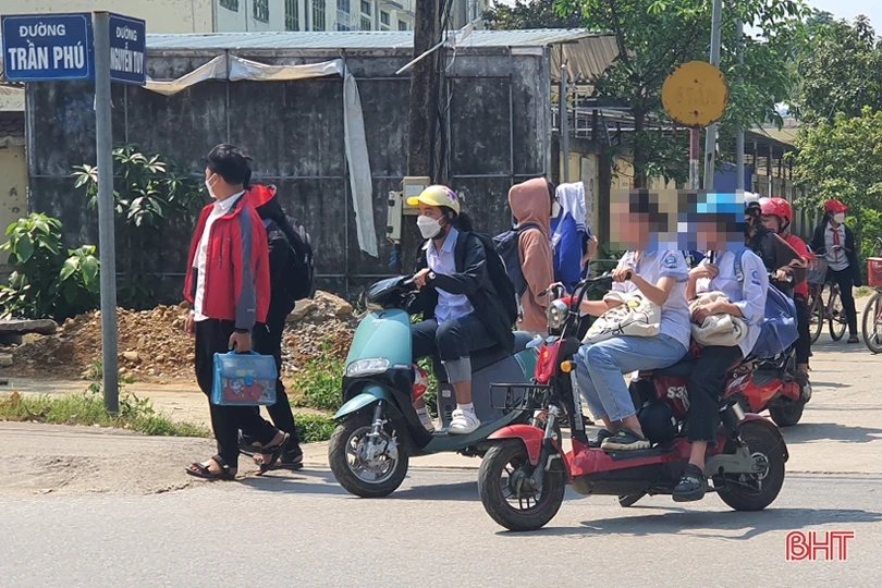 “Nhan nhản” học sinh vi phạm Luật Giao thông ở huyện miền núi Hà Tĩnh