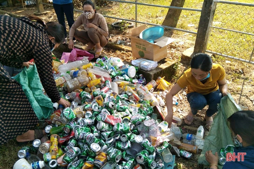 Chăm lo cho phụ nữ hoàn cảnh khó khăn ở Vũ Quang