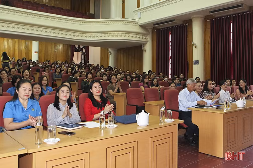 Phụ nữ Hà Tĩnh “ngẫm Kiều” để xây dựng hạnh phúc gia đình