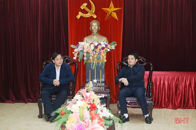 Đồng Tháp hỗ trợ Hà Tĩnh 1 tỷ đồng khắc phục hậu quả thiên tai