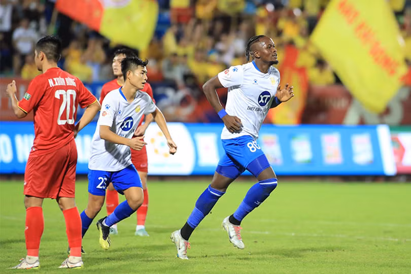 Thế dựa chân tường của Hồng Lĩnh Hà Tĩnh