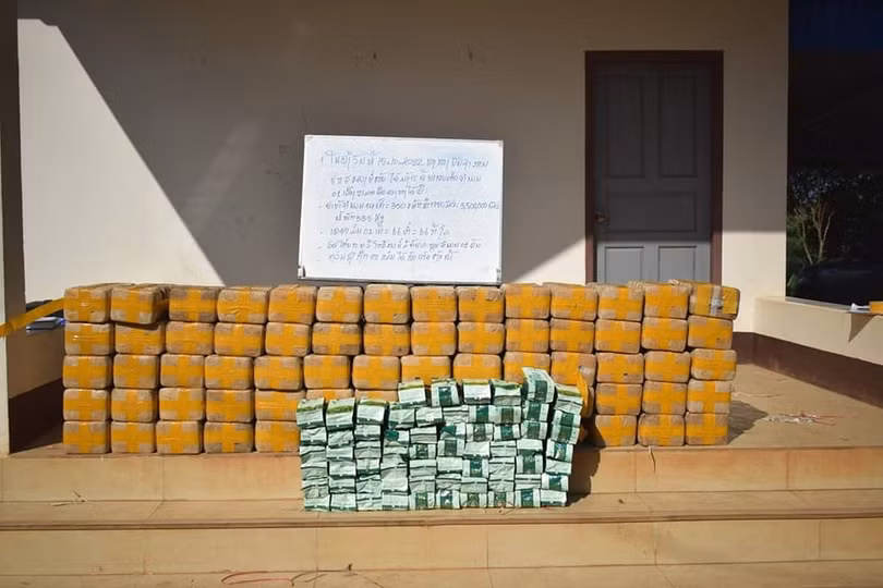 Phát hiện hơn 450 kg ma túy trên chiếc xe vô chủ ở miền Bắc Lào