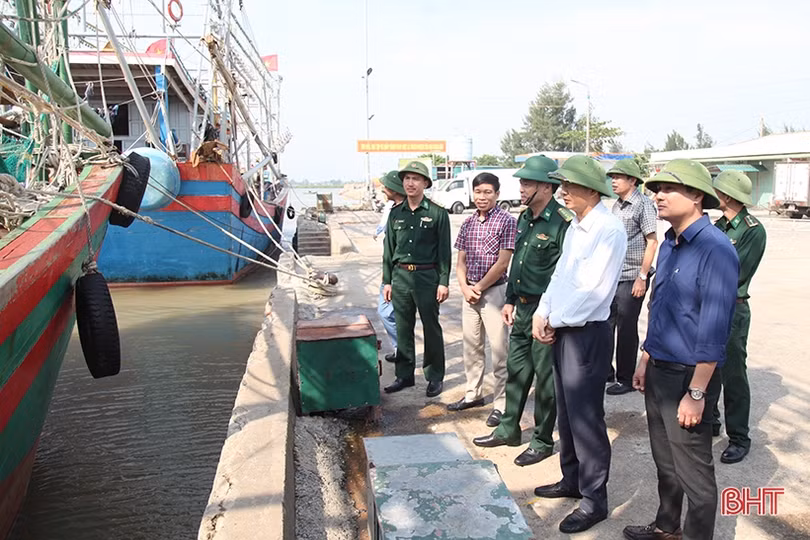 Kiên quyết không để ngư dân ra khơi trước diễn biến phức tạp của thời tiết