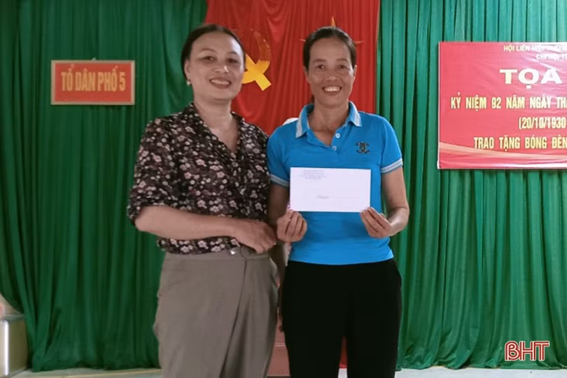 Chăm lo cho phụ nữ hoàn cảnh khó khăn ở Vũ Quang