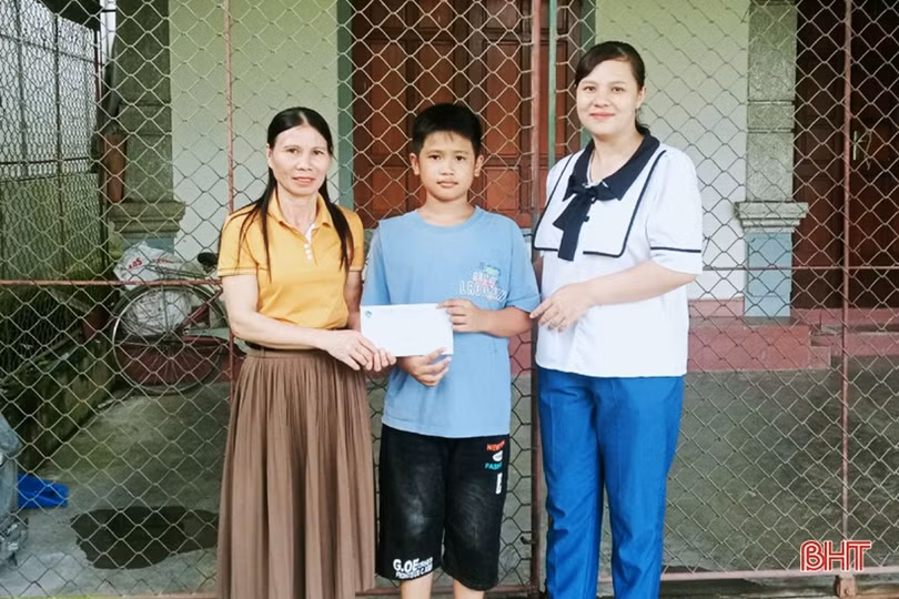 Chăm lo cho phụ nữ hoàn cảnh khó khăn ở Vũ Quang