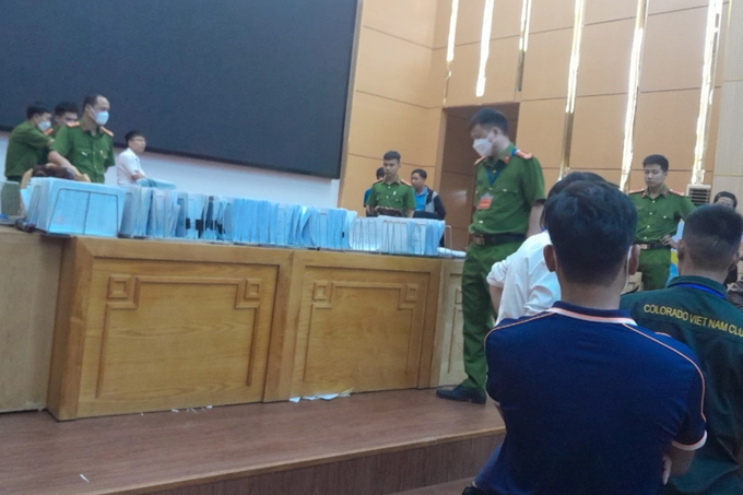 Dừng cuộc đấu giá 52 ô đất có bất thường, công an vào cuộc - 1 Dừng cuộc đấu giá 52 ô đất có bất thường, công an vào cuộc