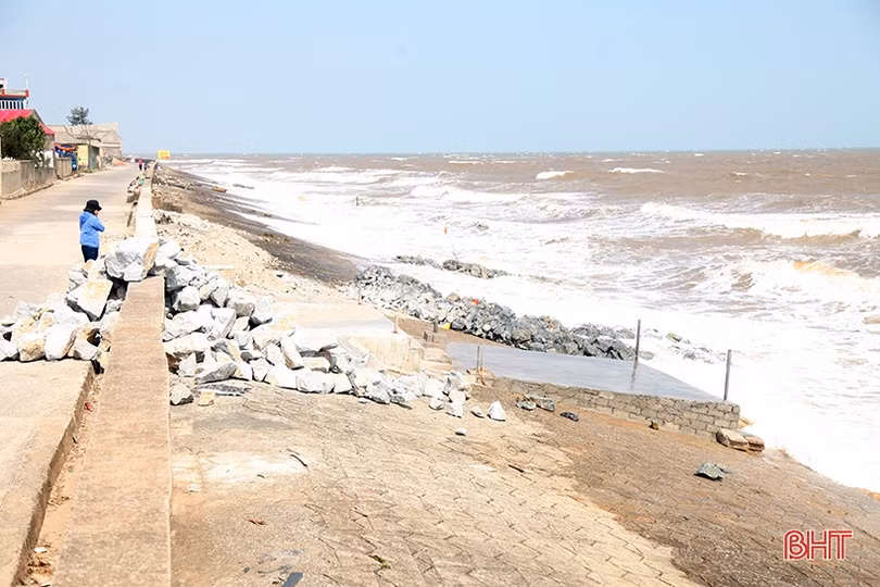 Đảm bảo an toàn tính mạng, tài sản cho bà con ngư dân trước ảnh hưởng bão số 6