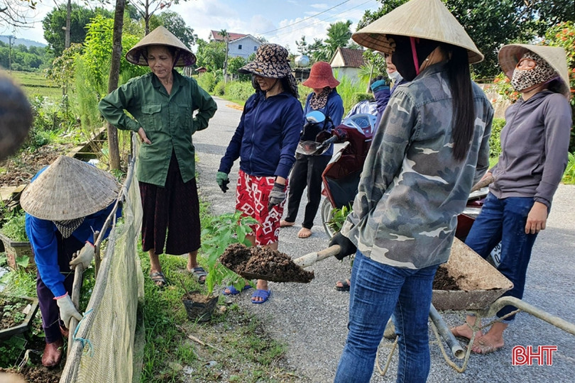 Chăm lo cho phụ nữ hoàn cảnh khó khăn ở Vũ Quang